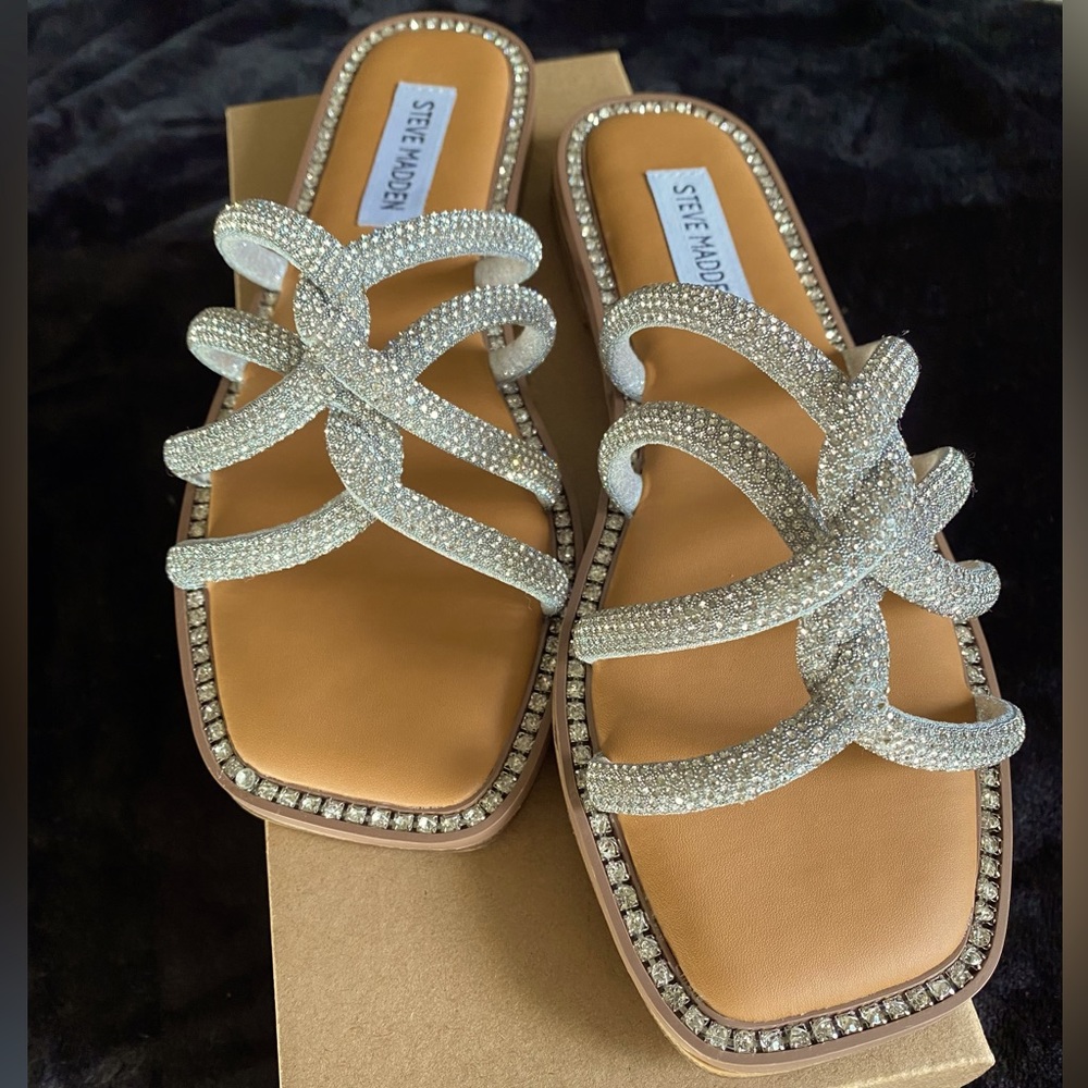STEVE MADDEN “PROPOSE RHINESTONES” SANDALS SZ 7.5